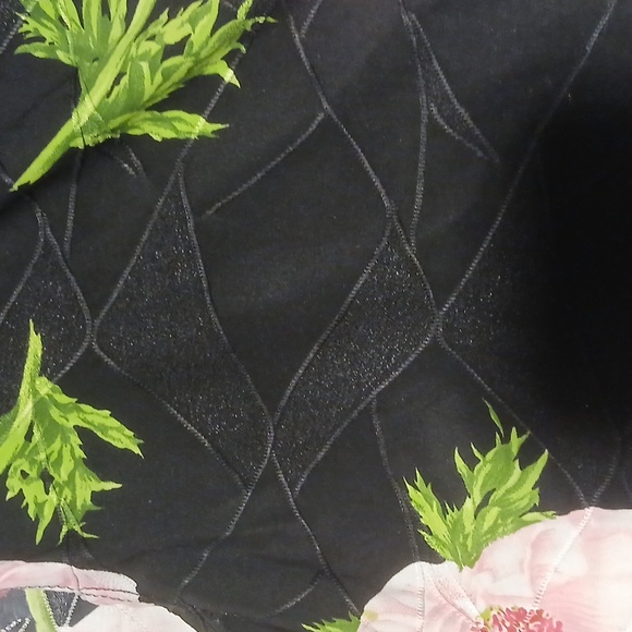 CDW Creative Design Works Floral Sleeveless Top - M - Picture 8 of 8